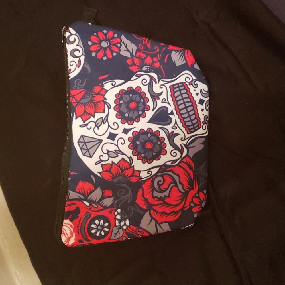 Sugar Skull & Floral Print Cosmetic Travel Bag- 8.5" x 5.5" x 2" - Picture 4 of 12